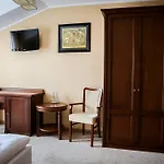 Eden Hotel 3*