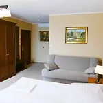 Eden 3*
