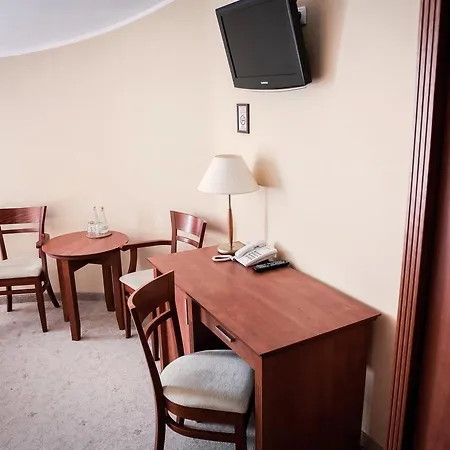 Eden Bis Отель Рыдзына